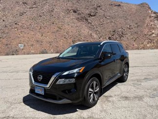 Used 2023 Nissan Rogue SV image 1