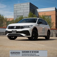 Used 2022 Volkswagen Tiguan SE R-Line image 1