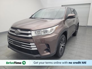 Used 2019 Toyota Highlander LE image 1