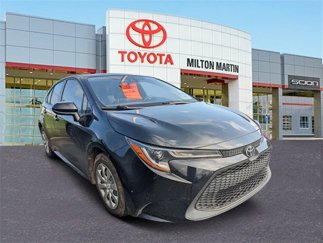 Certified 2021 Toyota Corolla LE image 1