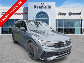 Used 2023 Volkswagen Tiguan SE R-Line image 1