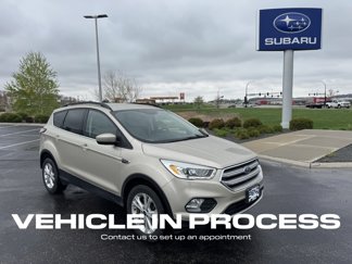 Used 2017 Ford Escape SE w/ Equipment Group 201A image 1