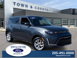 Used 2023 Kia Soul LX w/ LX Technology Package image 1