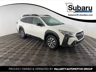Used 2023 Subaru Outback Premium image 1