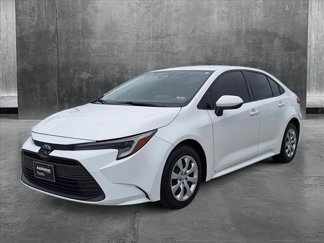 Used 2024 Toyota Corolla LE image 1