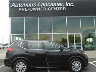 Used 2017 Nissan Rogue S image 1
