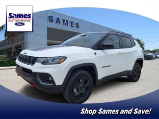 Used 2023 Jeep Compass Trailhawk image 1