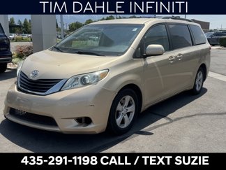 Used 2011 Toyota Sienna LE image 1