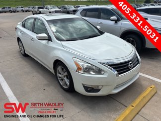 Used 2013 Nissan Altima 2.5 SL w/ Technology Pkg image 1