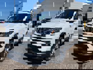 New 2025 Jeep Compass Latitude image 1
