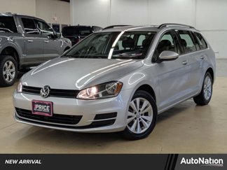 Used 2017 Volkswagen Golf S image 1