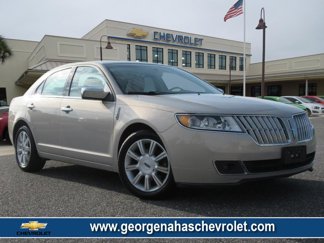 Used 2010 Lincoln MKZ image 1