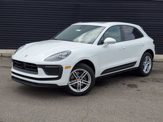 Used 2025 Porsche Macan image 1