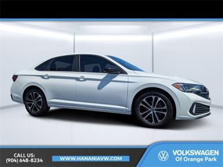 Used 2024 Volkswagen Jetta Sport image 1