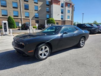 Used 2022 Dodge Challenger SXT image 1