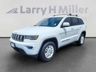 Used 2020 Jeep Grand Cherokee Laredo image 1