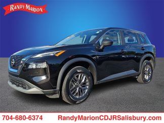 Used 2023 Nissan Rogue S image 1