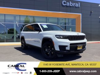 Used 2023 Jeep Grand Cherokee L Laredo image 1
