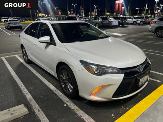 Used 2017 Toyota Camry SE image 1