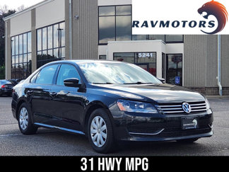 Used 2013 Volkswagen Passat 2.5 S image 1