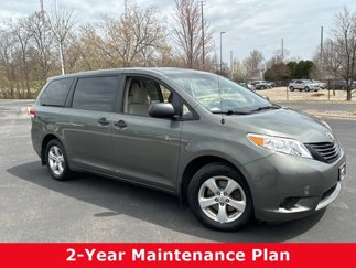 Used 2011 Toyota Sienna CE image 1