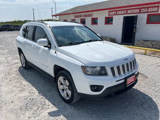 Used 2016 Jeep Compass Latitude image 1