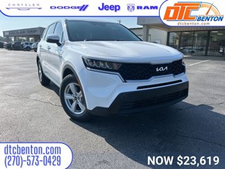 Used 2023 Kia Sorento LX image 1