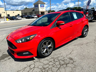 Used 2017 Ford Focus ST w/ Equipment Group 401A image 1