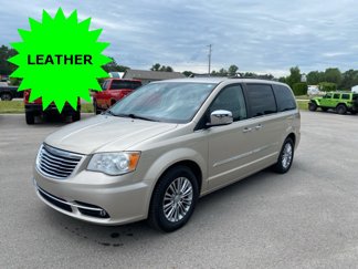 Used 2013 Chrysler Town & Country Touring-L w/ Driver Convenience Group image 1
