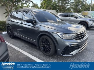 Used 2022 Volkswagen Tiguan SE R-Line image 1