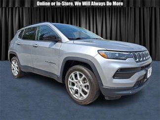 Used 2022 Jeep Compass Latitude w/ Sun and Sound Group image 1
