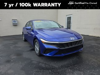 Used 2024 Hyundai Elantra SE image 1