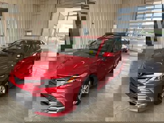 Used 2023 Toyota Camry LE image 1