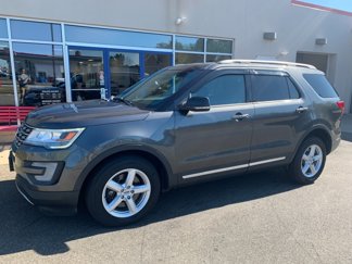 Used 2016 Ford Explorer XLT image 1