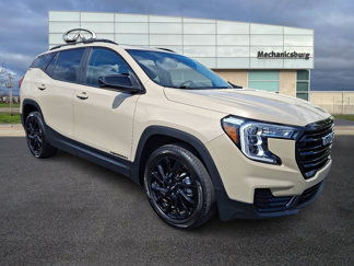 Used 2023 GMC Terrain SLE image 1