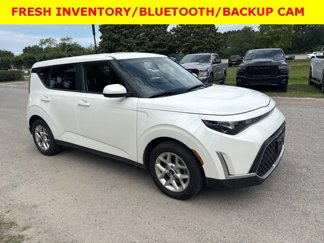 Used 2023 Kia Soul LX w/ LX Technology Package image 1