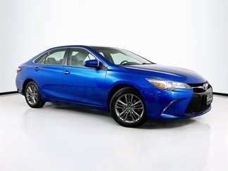 Used 2017 Toyota Camry image 1