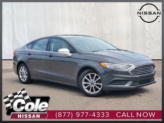 Used 2017 Ford Fusion SE w/ Fusion SE Technology Package image 1