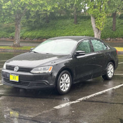Used 2011 Volkswagen Jetta SE image 1