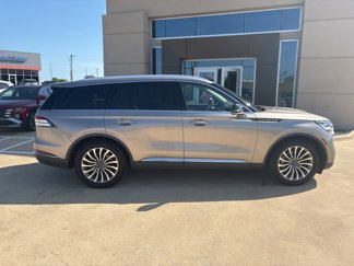 Used 2020 Lincoln Aviator Reserve w/ Elements Package Plus image 1
