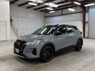 Used 2024 Nissan Kicks SV image 1
