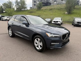 Used 2022 Volvo XC60 B5 Momentum image 1