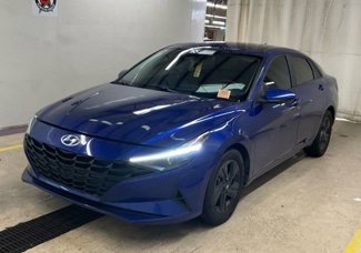Used 2022 Hyundai Elantra SEL image 1