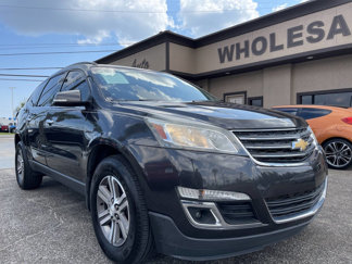 Used 2017 Chevrolet Traverse LT image 1