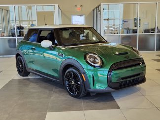 Used 2023 MINI Cooper SE image 1