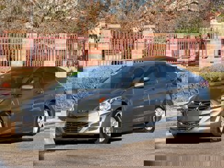 Used 2015 Hyundai Elantra SE image 1