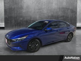 Used 2023 Hyundai Elantra SEL image 1