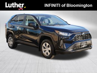 Used 2022 Toyota RAV4 LE image 1