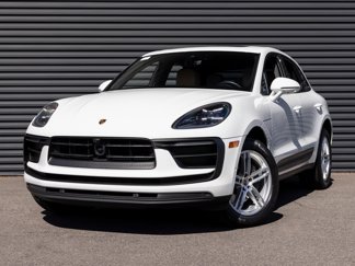 Certified 2023 Porsche Macan image 1