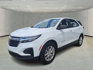 Used 2022 Chevrolet Equinox LS w/ LPO, Floor Liner Package image 1